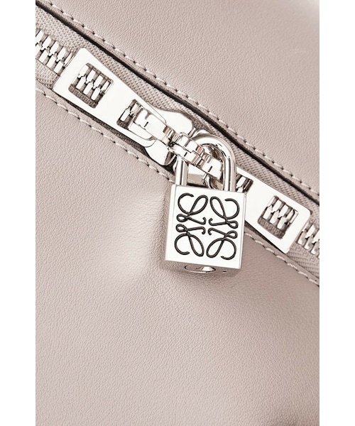 ロエベ　トートバッグ LOEWE（ロエベ）の「Loewe Cross 51 leather duffle bag（トート