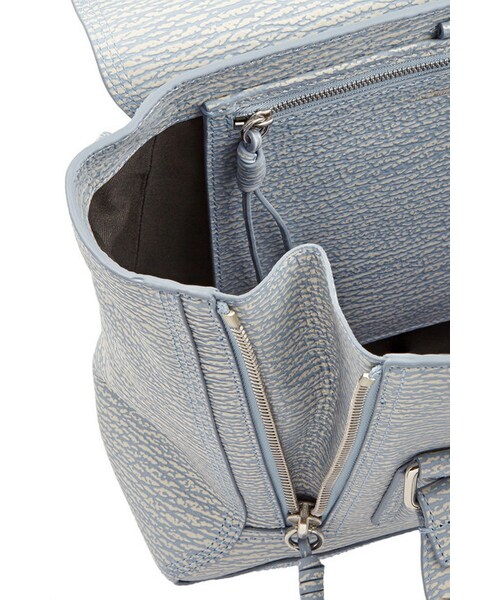 3.1 Phillip Lim（スリーワンフィリップリム）の「3.1 Phillip Lim The Pashli medium textured-leather trapeze bag（トートバッグ・レディース・Blue）」の3枚目の写真