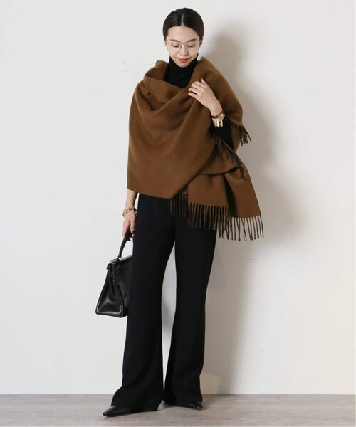 MUSE de Deuxieme classe（ミューズデドゥーズィエムクラス）の「*CASHMERE ストール（財布/小物・ブラック/(001)/フリー/残り1点）」の2枚目の写真