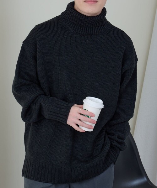 COLONY 2139（コロニートゥーワンスリーナイン）の「ロービングニットタートル（ニット/セーター・メンズ・グリーン/パープル/ブラック・M）」の2枚目の写真
