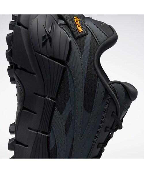 Reebok(リーボック)の「ジグ キネティカ 2.5 / Zig Kinetica 2.5X (ブラック)(シューズ・ブラック・225 (22.5cm)/230 (23.0cm)/235 (23.5cm)/240 (24.0cm)/245 (24.5cm)/250 (25.0cm)/255 (25.5cm)/260 (26.0cm)/265 (26.5cm)/270 (27.0cm)/275 (27.5cm)/280 (28.0cm)/285 (28.5cm)/290 (29.0cm)/295 (29.5cm)/300 (30.0cm)/310 (31.0cm))」の8枚目の写真