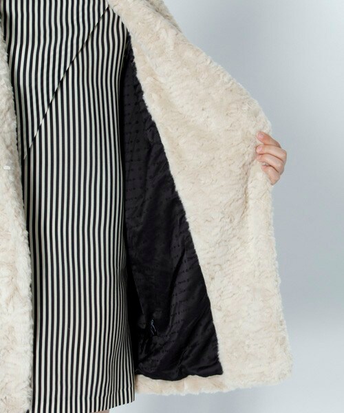 BABYLONE（バビロン）の「【MAISON SCOTCH】フェイクファーコート