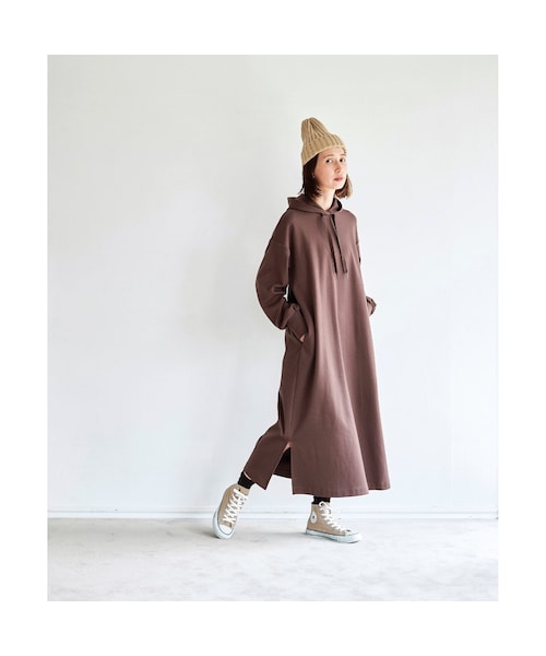 Sunny clouds（サニークラウズ）の「サニークラウズ kazumiさんのゆるすぎないワンピース〈レディース〉（レディースファッション > ワンピース・チュニック > ワンピース・レディース・ブラウン・（身幅66/総丈122cm）/（身幅59/総丈120cm）/（身幅62/総丈120cm）/（身幅59/総丈126cm）/（身幅56/総丈120cm）/（身幅56/総丈114cm）/（身幅56/総丈126cm））」の5枚目の写真
