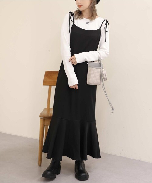 one after another NICE CLAUP（ワンアフターアナザーナイスクラップ）の「肩リボンキャミワンピース（ワンピース・レディース・アイボリー/ベージュ/ブラック系その他/ブラック・0）」の2枚目の写真