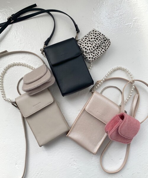 OLIVE des OLIVE(オリーブデオリーブ)の「モバイルショルダー(ショルダーバッグ・レディース・ピンク系その他/グレイッシュベージュ/ブラック・FREE)」の2枚目の写真