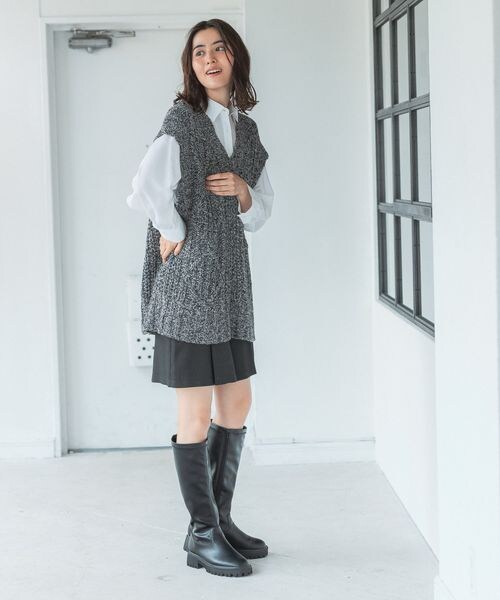 LEPSIM（レプシィム）の「レギュラーシャツ（トップス・レディース・オフホワイト05/ブルー82・FREE SIZE/FREE TALL）」の14枚目の写真