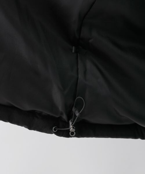 LOWRYS FARM（ローリーズファーム）の「エアサーマルスタンドベスト（ジャケット/アウター・レディース・アイボリー08/ブラック09・F）」の18枚目の写真