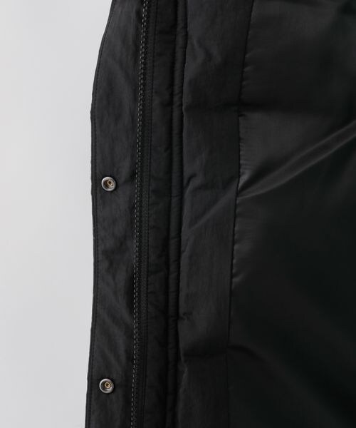 LOWRYS FARM（ローリーズファーム）の「エアサーマルスタンドベスト（ジャケット/アウター・レディース・アイボリー08/ブラック09・F）」の17枚目の写真