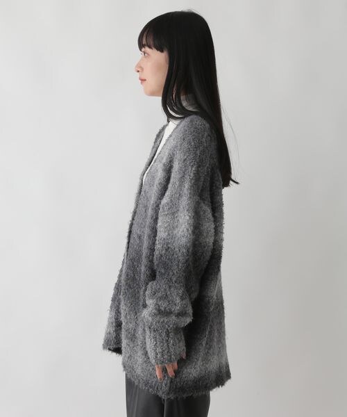 LOWRYS FARM（ローリーズファーム）の「グラデーションカーディガンロングスリーブ（トップス・レディース・ブラック09/ピンク25/イエロー65・フリーサイズ）」の11枚目の写真