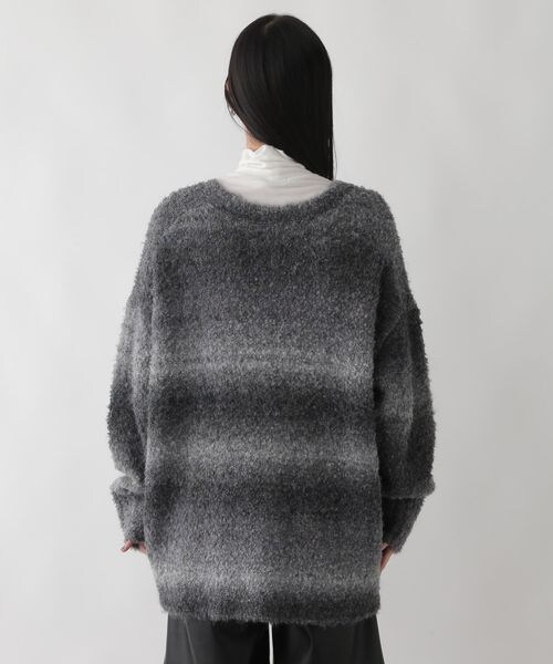 LOWRYS FARM（ローリーズファーム）の「グラデーションカーディガンロングスリーブ（トップス・レディース・ブラック09/ピンク25/イエロー65・フリーサイズ）」の12枚目の写真