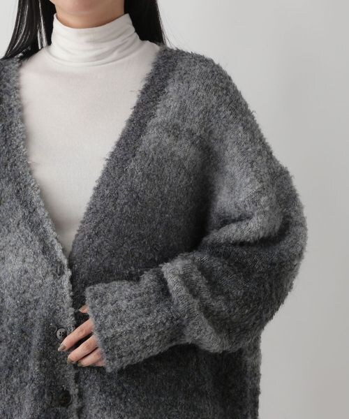 LOWRYS FARM（ローリーズファーム）の「グラデーションカーディガンロングスリーブ（トップス・レディース・ブラック09/ピンク25/イエロー65・フリーサイズ）」の14枚目の写真