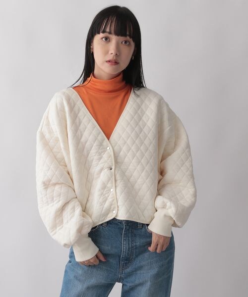 LOWRYS FARM(ローリーズファーム)の「キルトカーディガン(トップス・レディース・ホワイト05/ブラック09/グリーン75・F)」の5枚目の写真