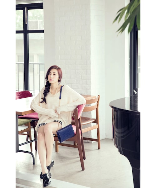 ORENDA（オレンダ）の「百搭開衩暖暖粗針毛衣（トップス・レディース・米白/黑・F）」の3枚目の写真