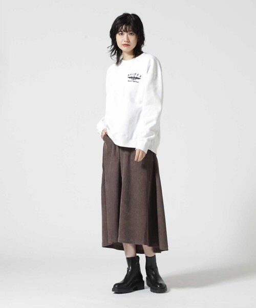 AVIREX（アヴィレックス）の「CORDUROY NARROW RIBS SKIRT/ コーデュロイ ナローリブスカート（スカート・ベージュ/チャコール/バーガンディ・F）」の2枚目の写真