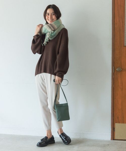 LEPSIM(レプシィム)の「ハタラク7DAYSテーパードパンツ 2022冬(パンツ・レディース・ブラック09/グレージュ13/レッド38/ブルーグリーン75/ブルー(WEB限定)・SS/S/M/L/LL【WEB限定】)」の9枚目の写真