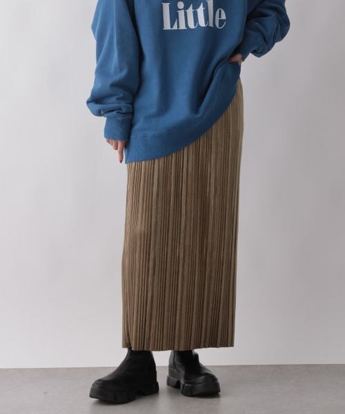 LOWRYS FARM（ローリーズファーム）の「ベロアプリーツタイトスカート（スカート・レディース・アイボリー08/ブラック09/ベージュ52・FREE/WEB限定ロング丈）」の3枚目の写真