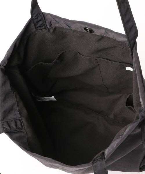 LOWRYS FARM（ローリーズファーム）の「フリルトートバッグ（バッグ・レディース・ブラック09/ベージュ52/カーキ78・フリー）」の11枚目の写真