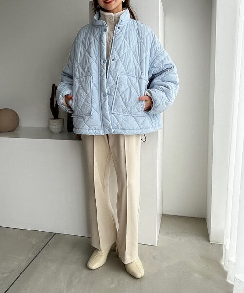 LOWRYS FARM（ローリーズファーム）の「ナカワタショートブルゾン（ジャケット/アウター・レディース・アイボリー08/ブラック09/ブルー85・F）」の14枚目の写真