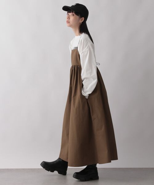 LOWRYS FARM（ローリーズファーム）の「スクエアギャザーキャミワンピース（ワンピース/ドレス・レディース・ブラック09/ブラック柄10/ブラウン58・F）」の3枚目の写真