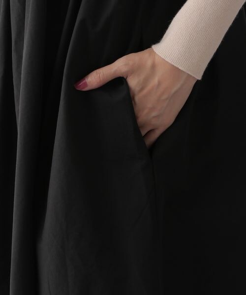 LOWRYS FARM（ローリーズファーム）の「スクエアギャザーキャミワンピース（ワンピース/ドレス・レディース・ブラック09/ブラック柄10/ブラウン58・F）」の14枚目の写真