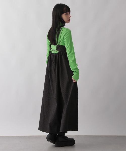 LOWRYS FARM（ローリーズファーム）の「スクエアギャザーキャミワンピース（ワンピース/ドレス・レディース・ブラック09/ブラック柄10/ブラウン58・F）」の6枚目の写真