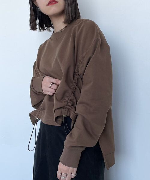 PAGEBOY（ページボーイ）の「ドロスト裏毛プルオーバー（トップス・レディース・オフホワイト05/ブラック09/ブラウン58・F）」の3枚目の写真