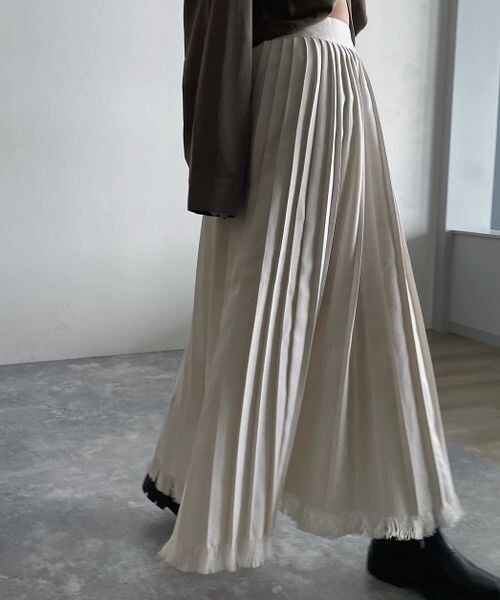 PAGEBOY（ページボーイ）の「ツイードプリーツスカート（スカート・レディース・ブラック09/グレージュ12/ターコイズ76・F）」の6枚目の写真