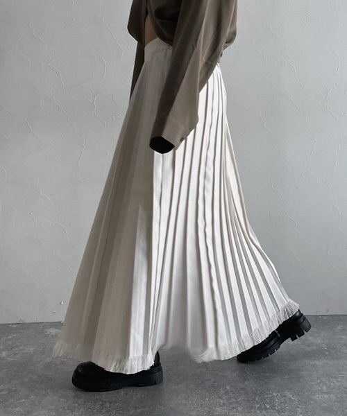 PAGEBOY（ページボーイ）の「ツイードプリーツスカート（スカート・レディース・ブラック09/グレージュ12/ターコイズ76・F）」の7枚目の写真