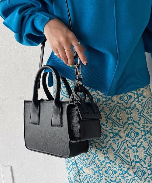 PAGEBOY（ページボーイ）の「コンビスクエアバッグ（バッグ・レディース・オフホワイト05/ブラック09/グリーン75・F）」の2枚目の写真