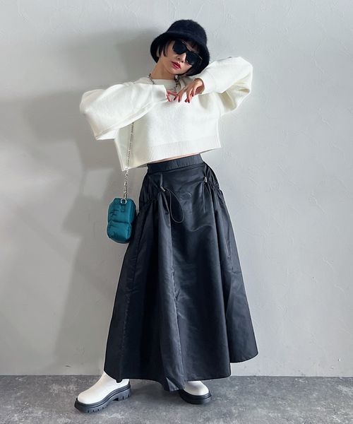 PAGEBOY（ページボーイ）の「ボクシーショートニット（トップス・レディース・オフホワイト05/ブラック09/柄ブラック10/柄ターコイズ79/ブルー85・F）」の10枚目の写真