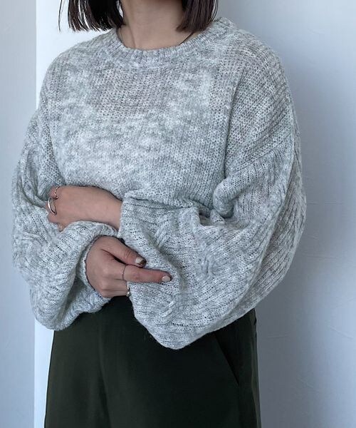 PAGEBOY（ページボーイ）の「メランジエアリーニット（トップス・レディース・ブラック09/グレージュ12/ピンク25/【WEB限定】ターコイズ76/ブルー82・F）」の2枚目の写真