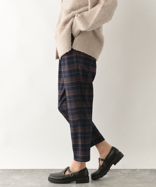 GLOBAL WORK（グローバルワーク）の「あったかウツクシルエットテーパード柄（パンツ・レディース・ブラックタータンチェック09/グレーグレンチェック15/ブラウングレンチェック55/ネイビータータンチェック88・XS/S/M/L/XL/【WEB限定】XXL）」の4枚目の写真