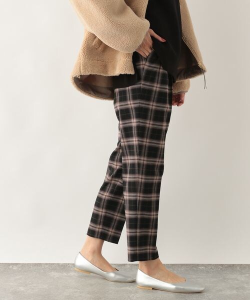 GLOBAL WORK（グローバルワーク）の「あったかウツクシルエットテーパード柄（パンツ・レディース・ブラックタータンチェック09/グレーグレンチェック15/ブラウングレンチェック55/ネイビータータンチェック88・XS/S/M/L/XL/【WEB限定】XXL）」の8枚目の写真