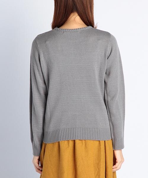 RAY CASSIN（レイカズン）の「クマ柄プルオーバーニット（トップス・レディース・ネイビー/グレー/オフシロ・FREE）」の5枚目の写真