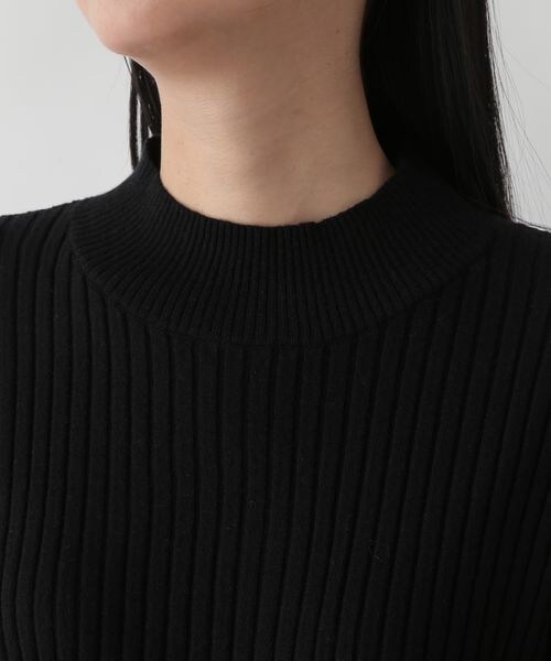 LOWRYS FARM（ローリーズファーム）の「配色フレアスリーブロングスリーブ（トップス・レディース・オフ05/アイボリー08/ブラック09/グレー12・フリー）」の15枚目の写真