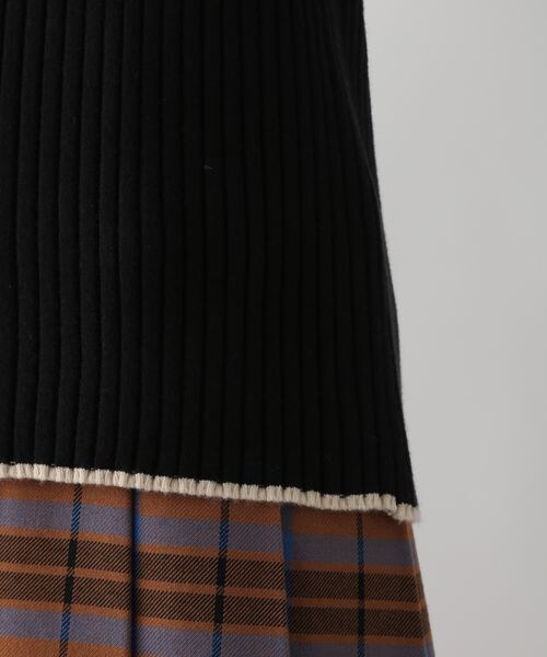 LOWRYS FARM（ローリーズファーム）の「配色フレアスリーブロングスリーブ（トップス・レディース・オフ05/アイボリー08/ブラック09/グレー12・フリー）」の17枚目の写真