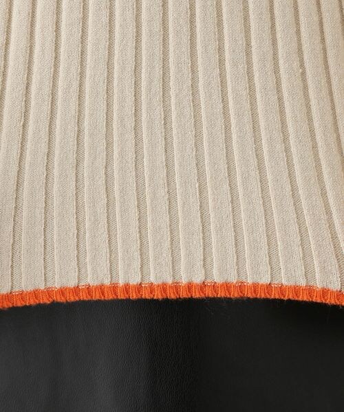 LOWRYS FARM（ローリーズファーム）の「配色フレアスリーブロングスリーブ（トップス・レディース・オフ05/アイボリー08/ブラック09/グレー12・フリー）」の21枚目の写真