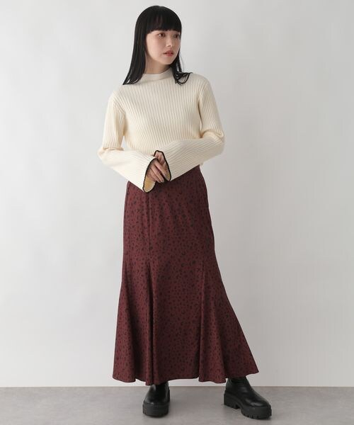 LOWRYS FARM（ローリーズファーム）の「配色フレアスリーブロングスリーブ（トップス・レディース・オフ05/アイボリー08/ブラック09/グレー12・フリー）」の5枚目の写真