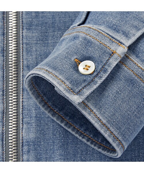 Maison Margiela（メゾンマルジェラ）の「Maison Martin Margiela Washed-Denim Overshirt（シャツ/ブラウス・メンズ・Blue・IT 48 (UK/US 15.5)/IT 44 (UK/US 14.5)/IT 56 (UK/US 17.5)/IT 46 (UK/US 15)/IT 50 (UK/US 16)）」の7枚目の写真