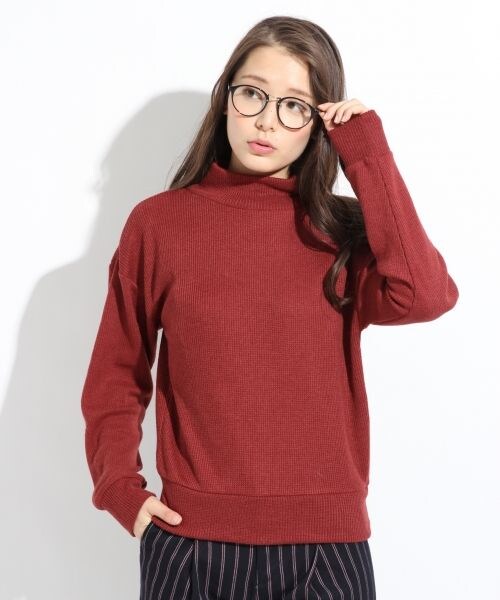 LOWRYS FARM（ローリーズファーム）の「カワリアミスタンドプルオーバーロングスリーブ（トップス・レディース・オフ/ブラック/オフ×ブラック/グレー/バーガンディ・Ｍ/Ｌ）」の5枚目の写真