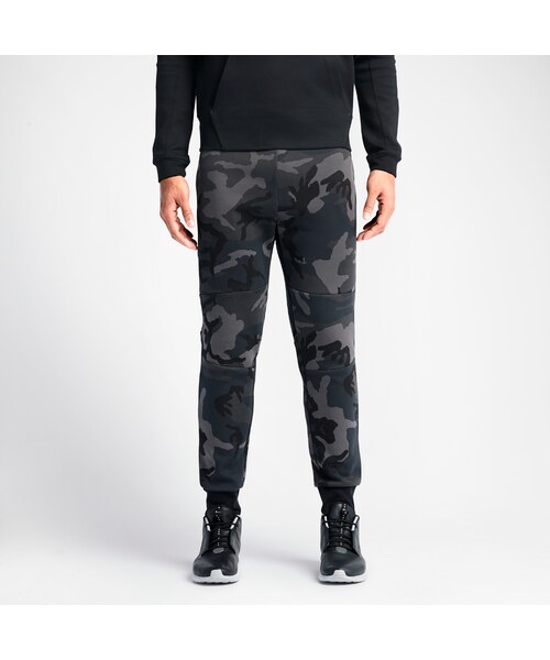 NIKE（ナイキ）の「ナイキ テック フリース カモ トラウザー メンズパンツ（ウェア > ボトムス・メンズ・ブラック/ブラック/ブラック/ダークロデン/ダークロデン/ブラック・S/M/L/XL/2XL）」の2枚目の写真