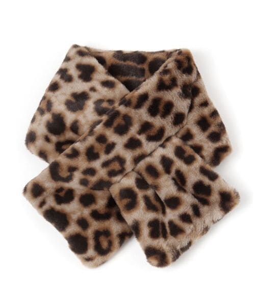 LEPSIM（レプシィム）の「フェイクファーサシコミマフラー（ファッション雑貨・レディース・ライトベージュ51/レオパード58・ONE SIZE）」の4枚目の写真