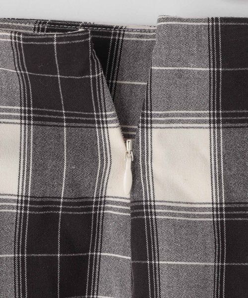 LOWRYS FARM（ローリーズファーム）の「チェックマーメイドスカート２（スカート・レディース・ブラック09/ブラウン58/カーキ78・M/L）」の11枚目の写真