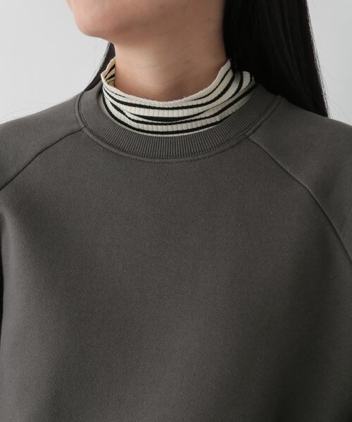 LOWRYS FARM（ローリーズファーム）の「ドロストウラケプルオーバー（トップス・レディース・アイボリー08/チャコール18/グリーン75・F）」の15枚目の写真