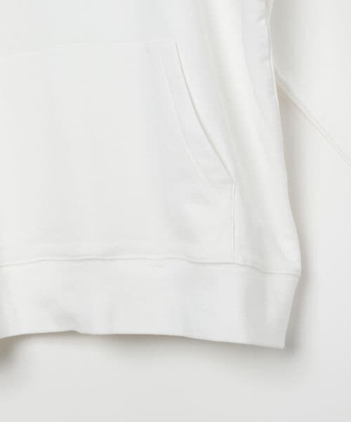 PAGEBOY(ページボーイ)の「カラーロゴフーディ(トップス・レディース・オフホワイト05/ネイビー88・M/L)」の20枚目の写真