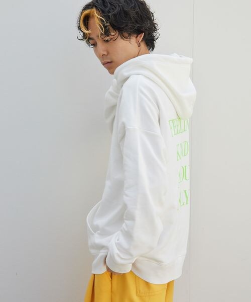 PAGEBOY(ページボーイ)の「カラーロゴフーディ(トップス・レディース・オフホワイト05/ネイビー88・M/L)」の5枚目の写真
