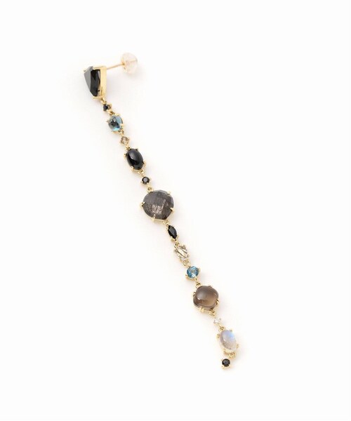 Lilas(リラ)の「《予約》ダークトーンマルチストーンピアスK10(片耳)(腕時計・ゴールド/(090)/フリー/残り2点)」の4枚目の写真