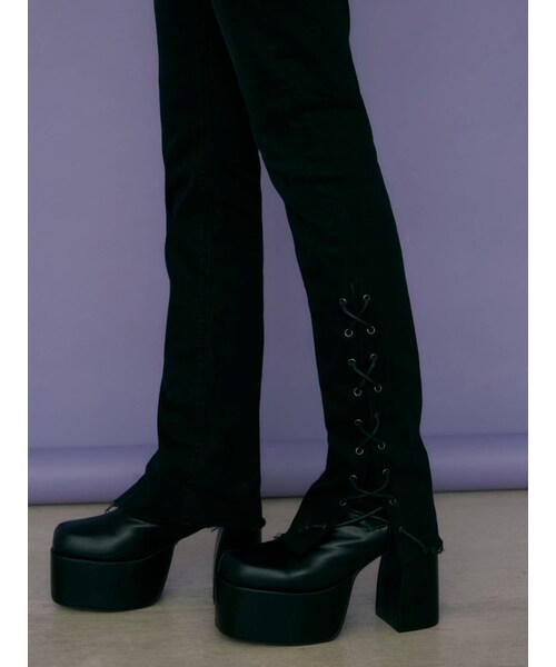 EMODA(エモダ)の「ヘムレースアップハイウエストパギンス(デニムパンツ・インディゴ/ブラック・S/M/XS)」の14枚目の写真