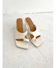 Ungrid | デザインスクエアトゥアシメヒールサンダル(サンダル)