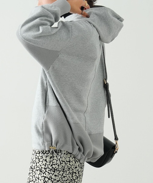 OUVRAGE CLASSE（ウヴラージュクラス）の「ドッキングパーカー（パーカー・レディース・オフホワイト/トップグレー/ブラック・FREE）」の2枚目の写真